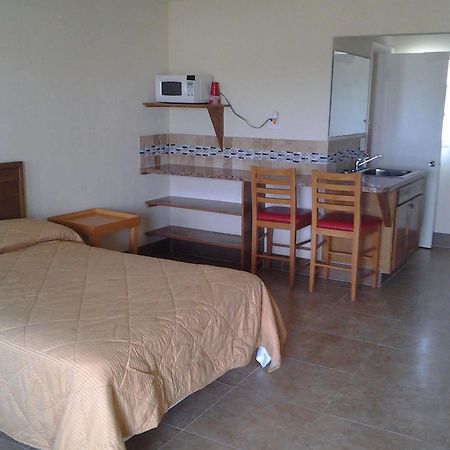 Hotel Martinique Lake Worth Beach Esterno foto