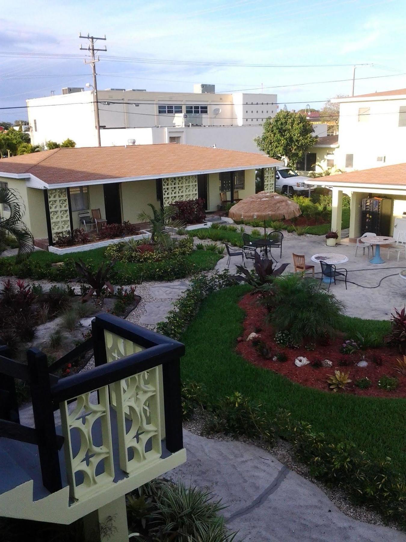 Hotel Martinique Lake Worth Beach Esterno foto