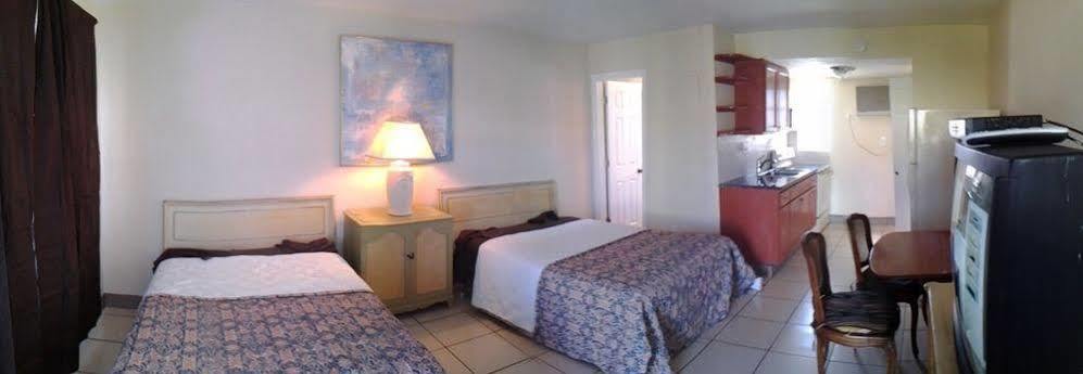 Hotel Martinique Lake Worth Beach Esterno foto